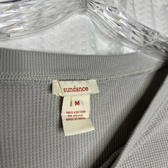Sundance Gray LS Thermal Lace Sleeve Top Size Medium - Picture 4 of 5